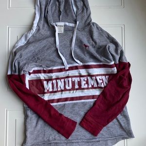 VS Pink UMASS Minutemen Campus Pullover Hooded Sweatshirt S